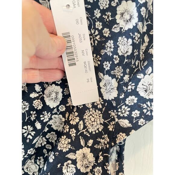 J. Crew Mercantile Navy Blue White Floral Wrap V-Neck 6P #638 - Picture 5 of 9